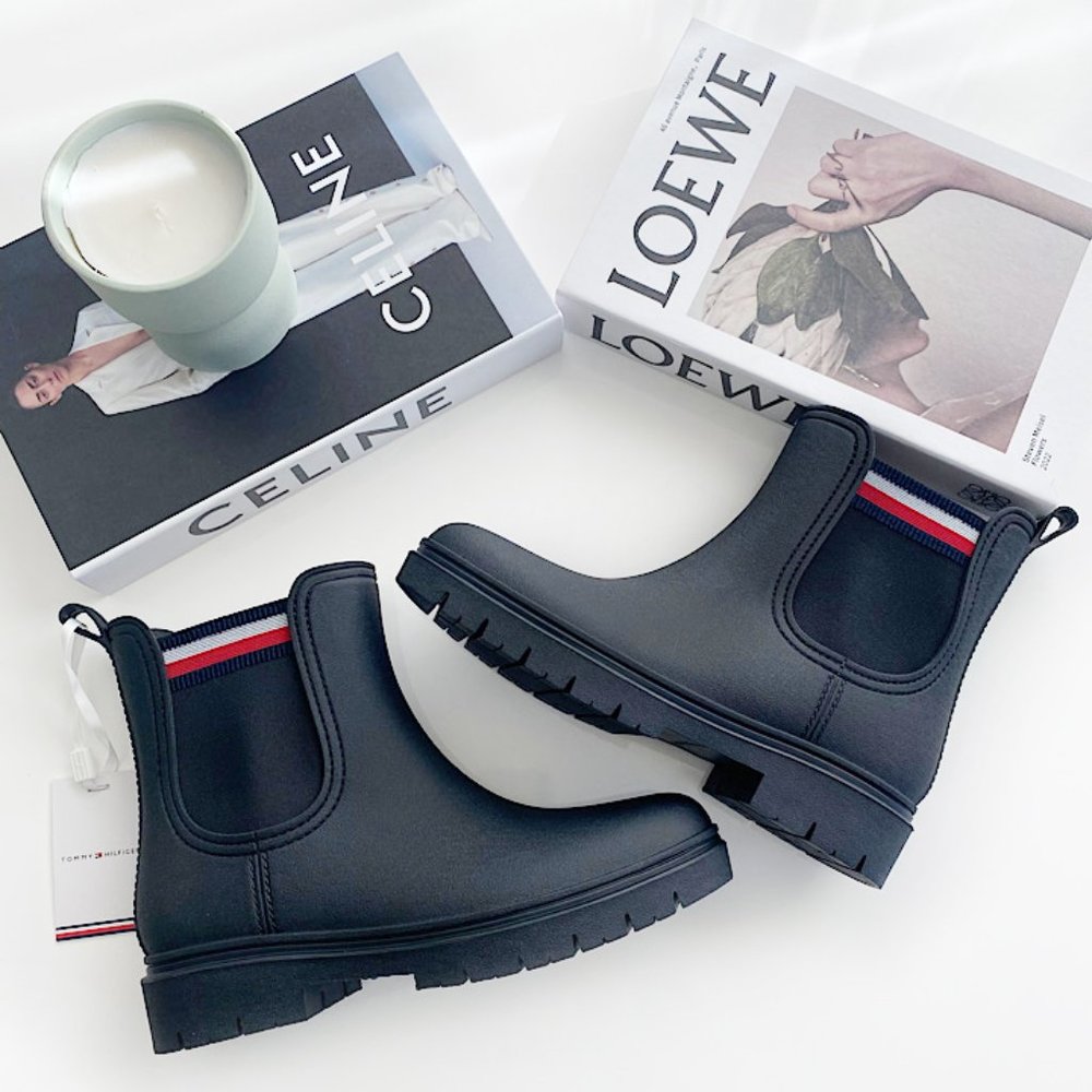 tommy hilfiger logo strip rain boot